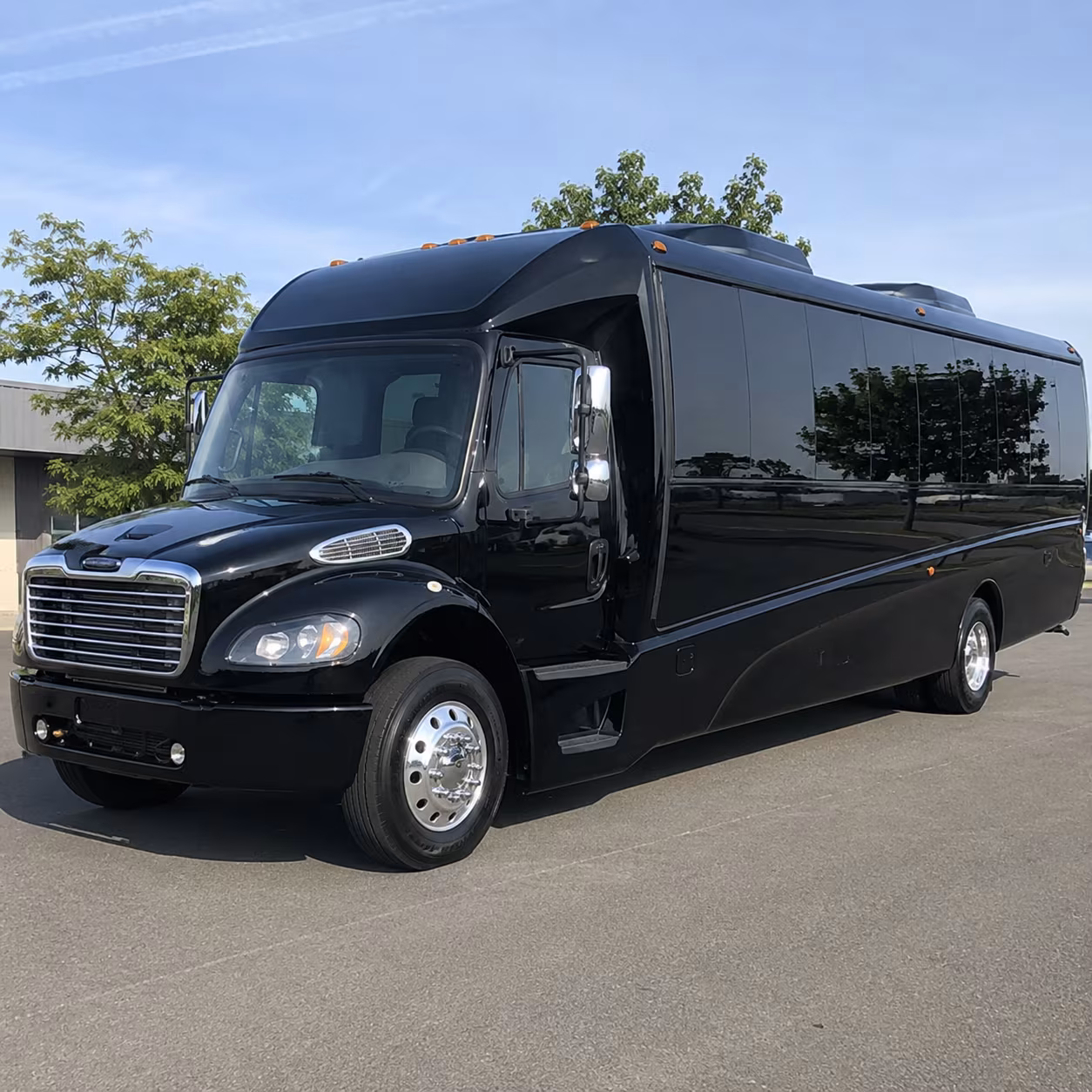 bus rentals for meadow brook amphitheatre shows in rochester hills