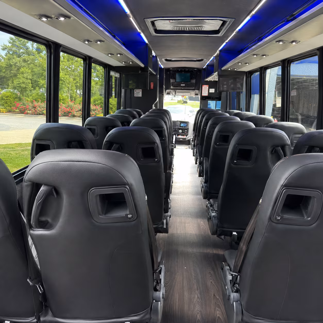 charter bus rentals for groups heading to traverse city wine country