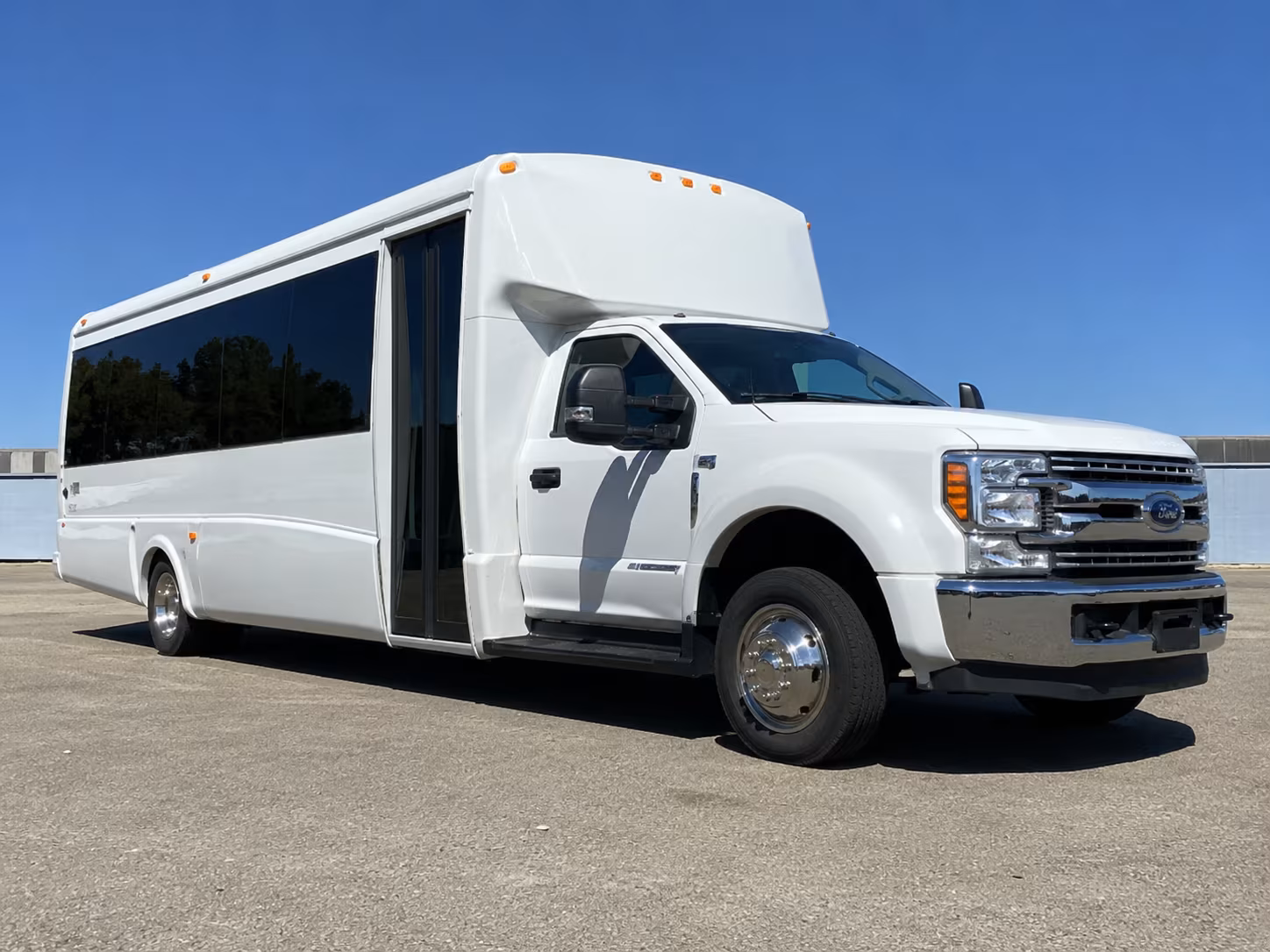 field trip buses for waterford area performing arts and history programs