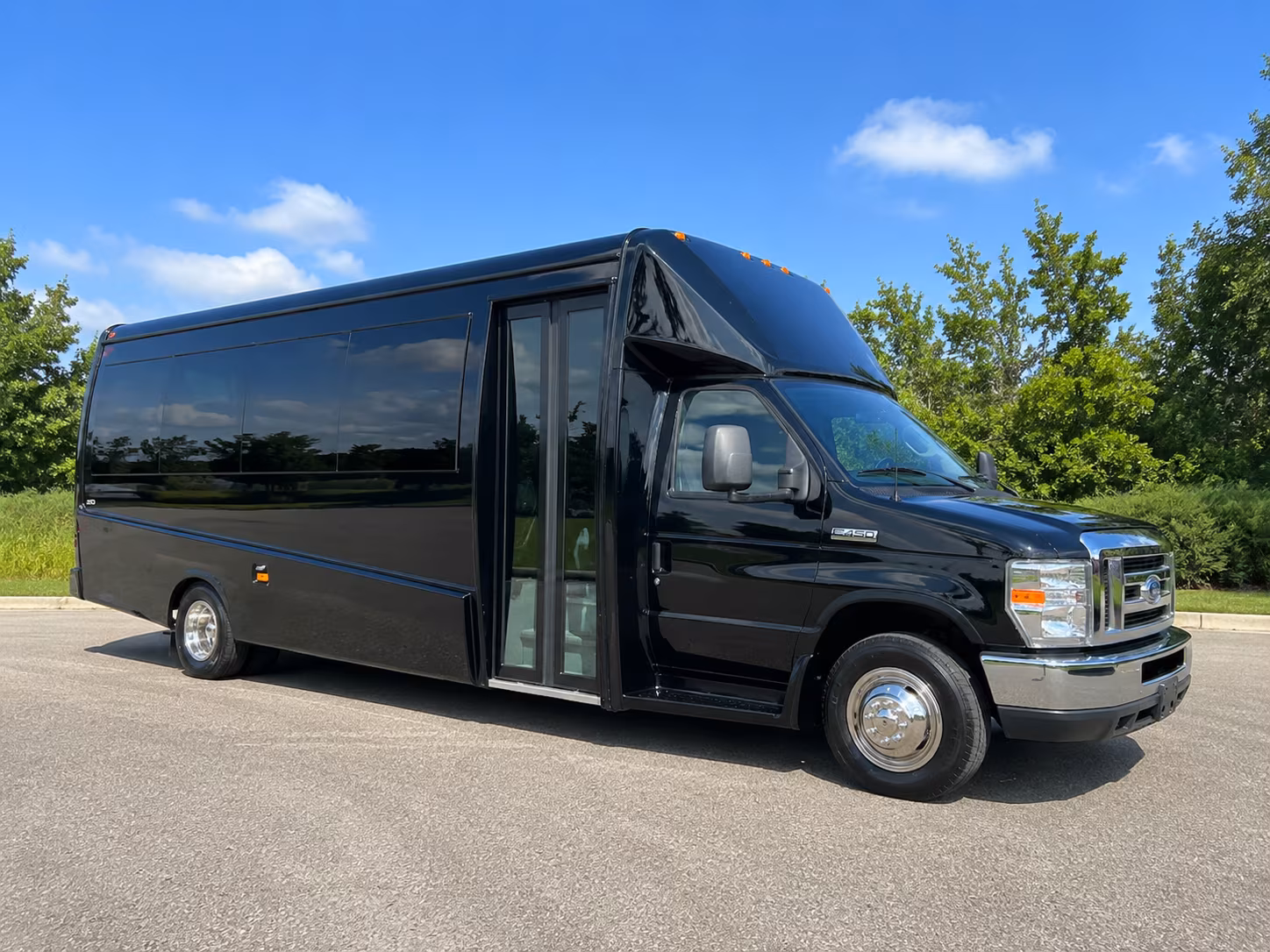 prom bus rentals for waterford groups heading to detroit area venues